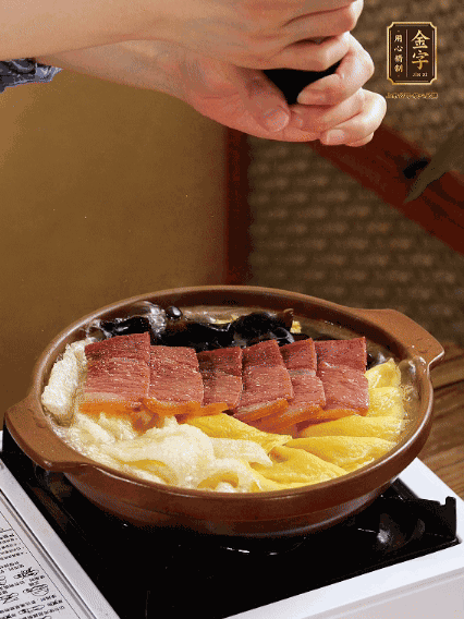 加水沒過食材，煮15-20分鐘